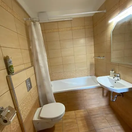 Luca Apartman * Zamardi