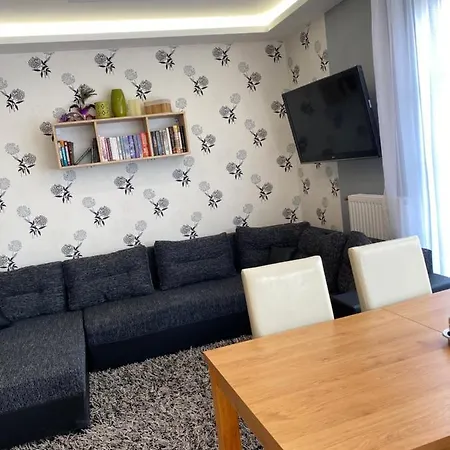 Luca Apartman